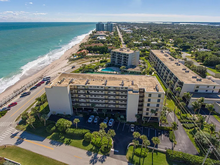 3939 Ocean Dr #307C — Photo 23