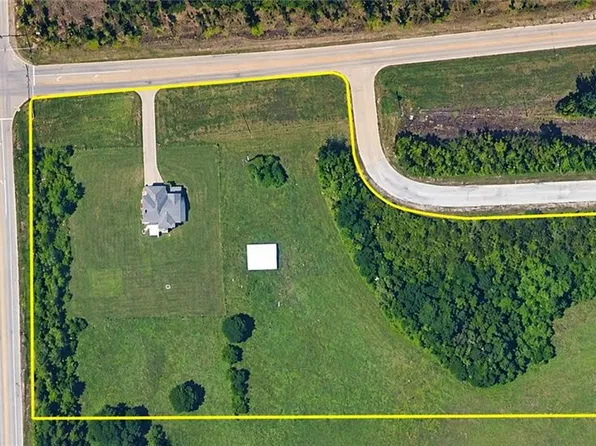 10641 Donahoo Rd, Kansas City, KS 66109
