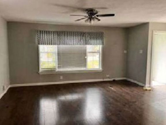 Additional Living Room