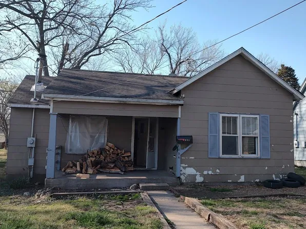 604 E Franklin St, Clinton, MO 64735