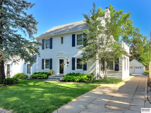 5404 Parker St, Omaha, NE 68104