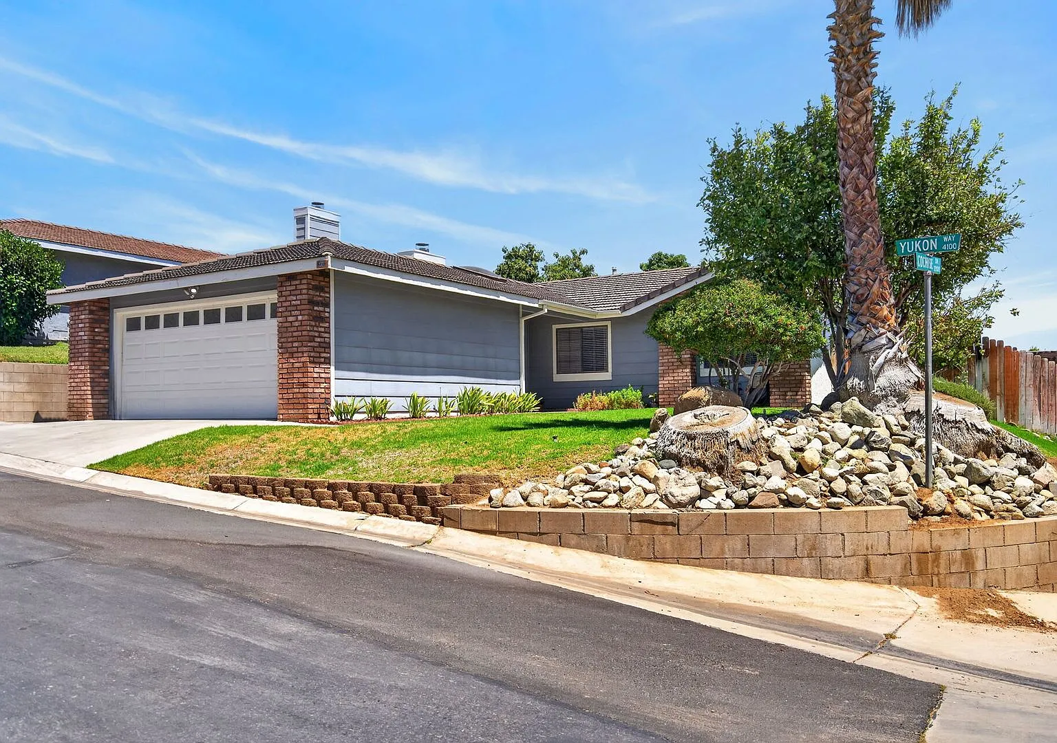Charming Home Near Riverwalk Parkway — Photo 3