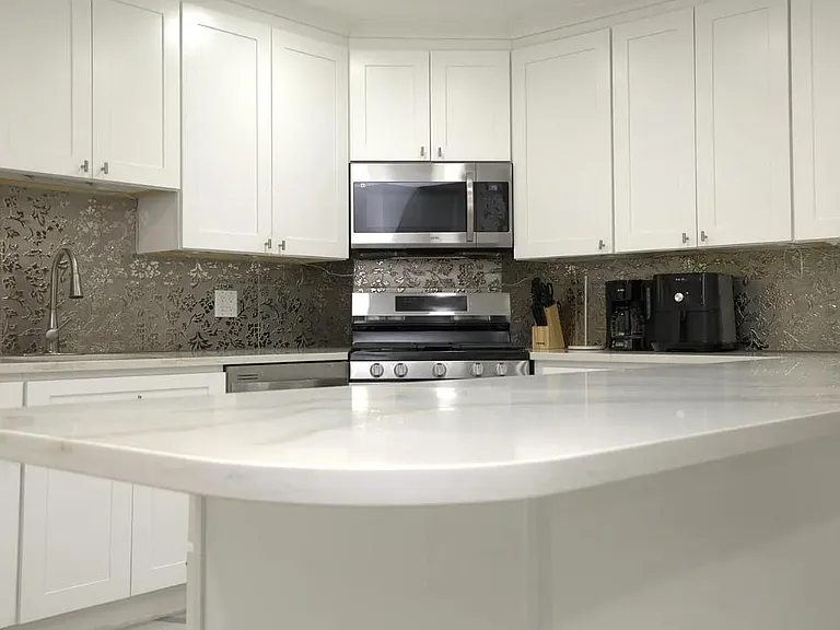 200 Hillside Ave — Photo 7