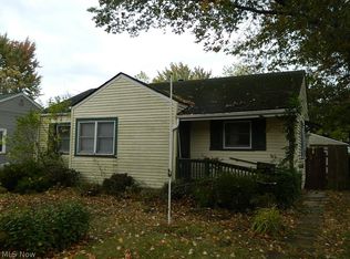 5859 Porter Rd, North Olmsted, OH 44070