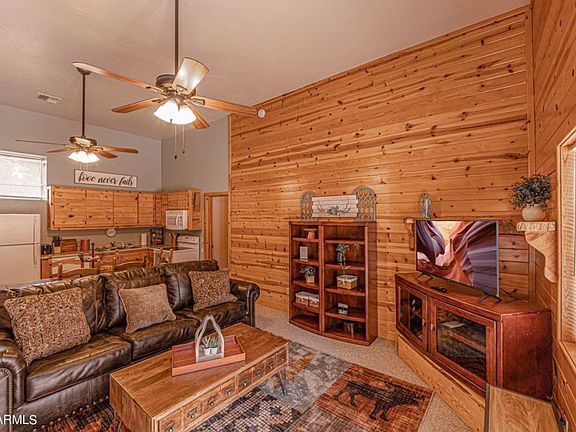 3rd image of 1042 S Hunter Creek Dr #1