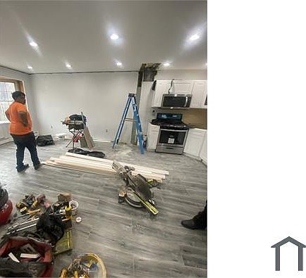 2nd image of 1235 Hoe Ave Floor 2