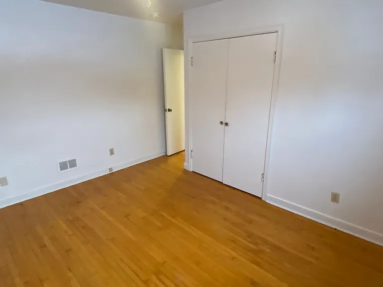 315 W Wausau Ave — Photo 15