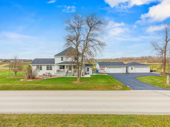 2894 Lawrence Dr, De Pere, WI 54115