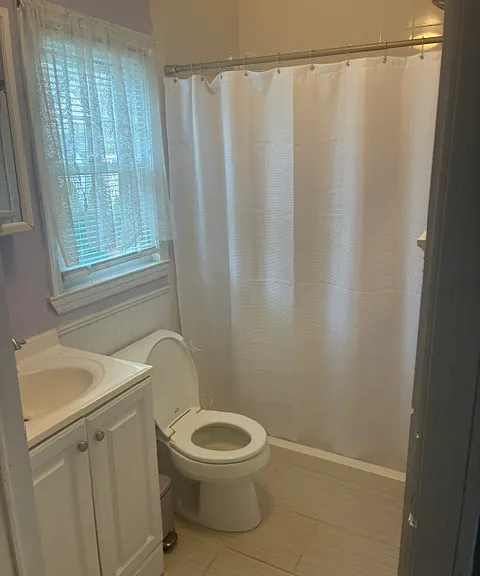 217 Garfield Ln — Photo 2