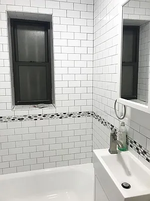 Rented by Salon Realty Corp | media 7