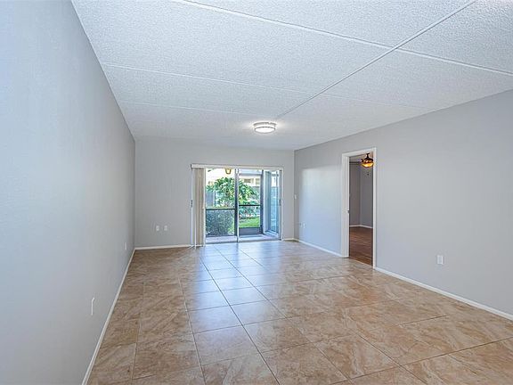 4th image of 101 Cypress Ct
