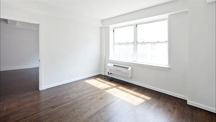 Rented by R New York | media 22