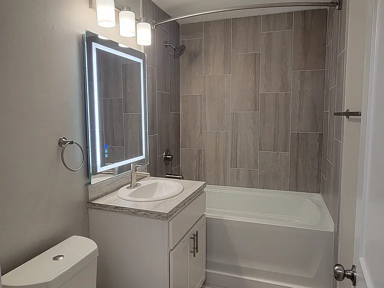 Lisle Station Apartments — Photo 66