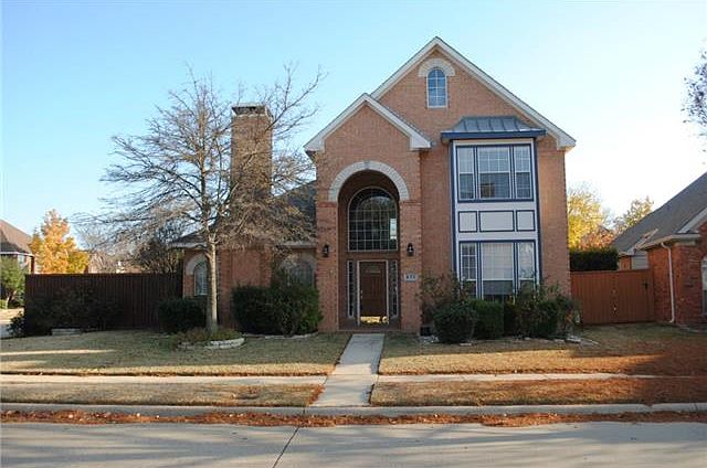 1st image of 871 Lakeview Dr