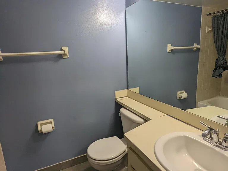 5229 Vineland Rd — Photo 19