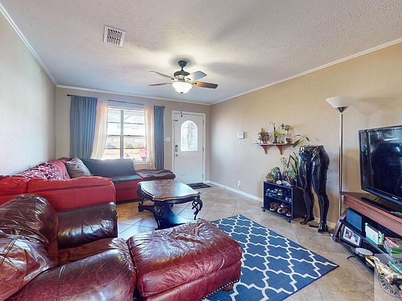 3rd image of 3508 Greenwood Ave