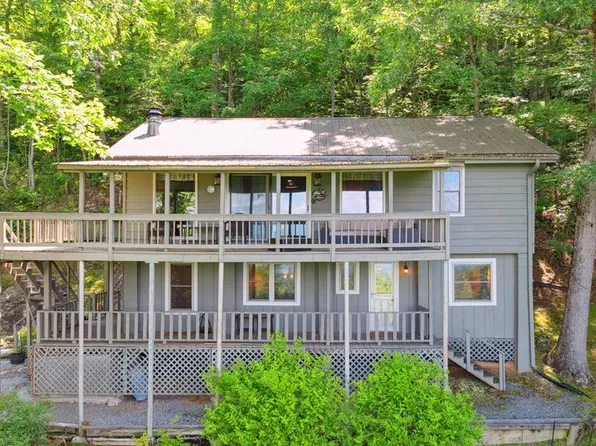 130 Lukes Still Rd, Franklin, NC 28734