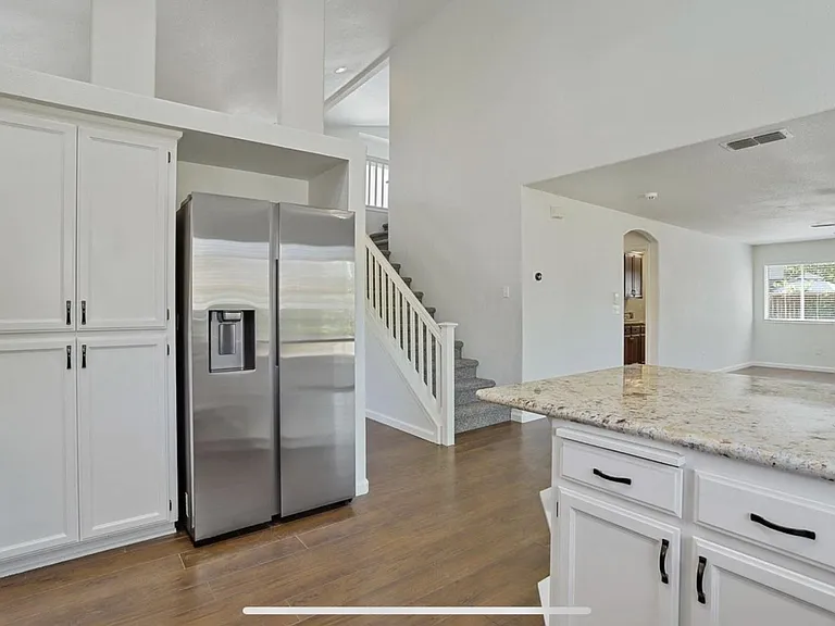 9381 Windrift Ln — Photo 3