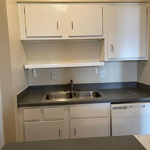 6402 Del Monte Dr #71 — Photo 7