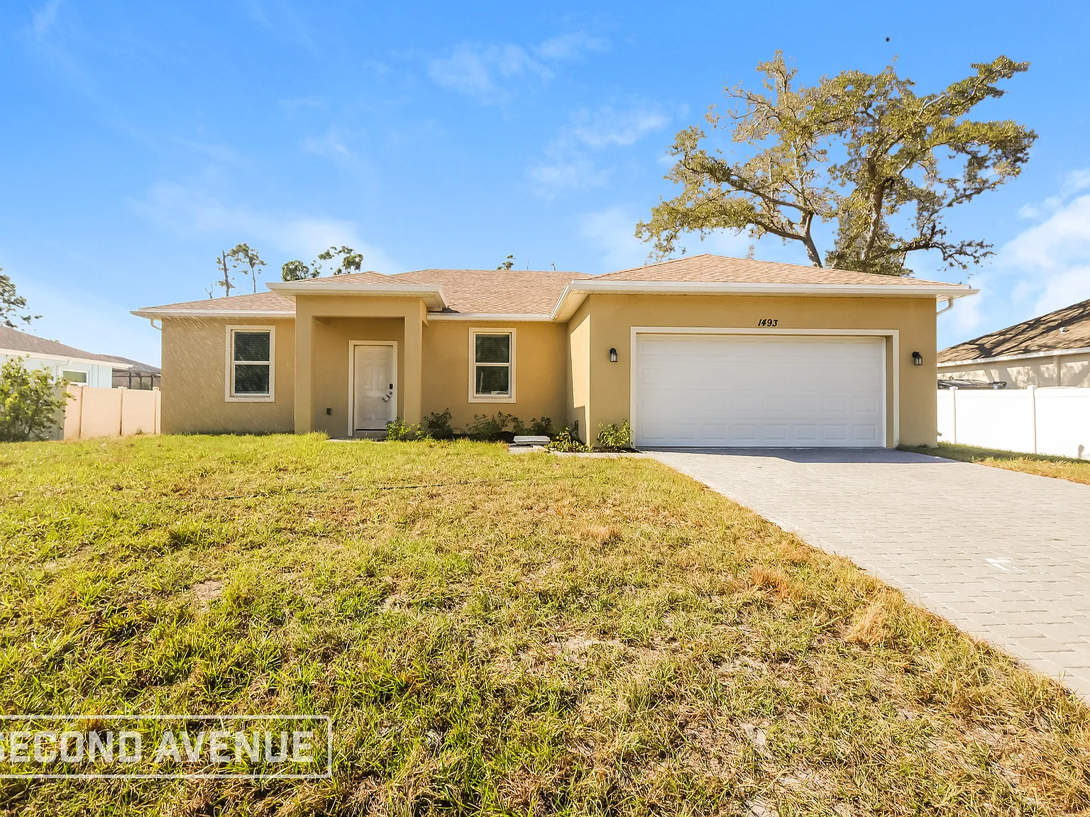 4 bed, 2.0 bath, 1760 sqft, $1,999 — Photo 1