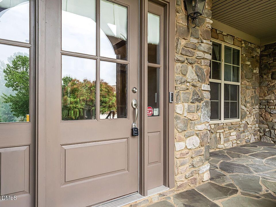 1st image of 9012 Riverview Park Dr