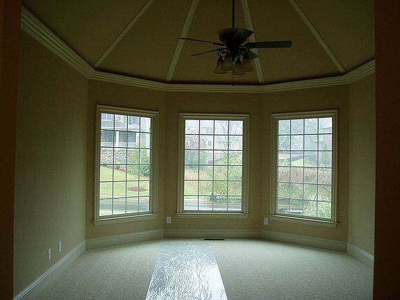 5th image of 3060 Boyce Dr