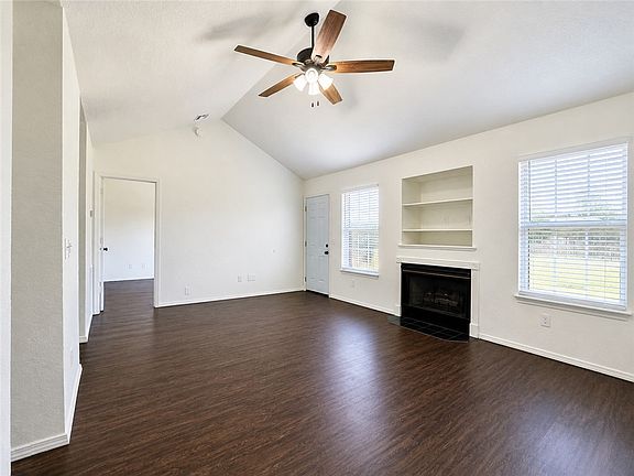 5th image of 117 Samantha Ct