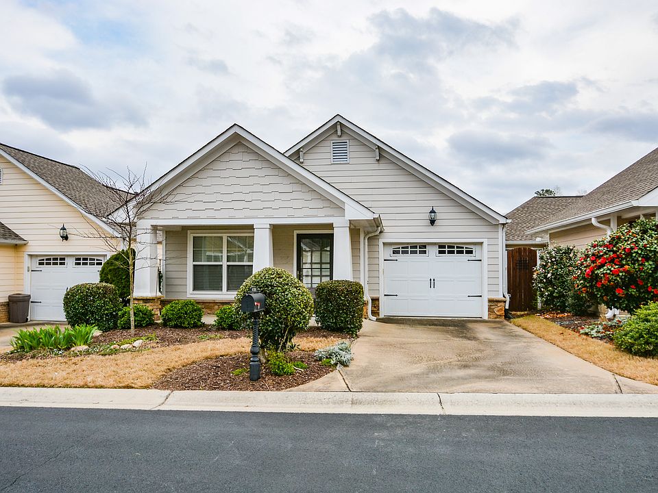 1st image of 404 Thaxton Ln