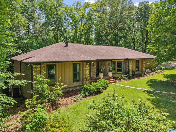 205 Hillside Dr, Sylacauga, AL 35150