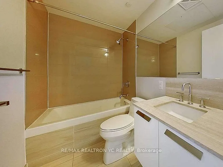 50 Charles St E #1402 — Photo 11