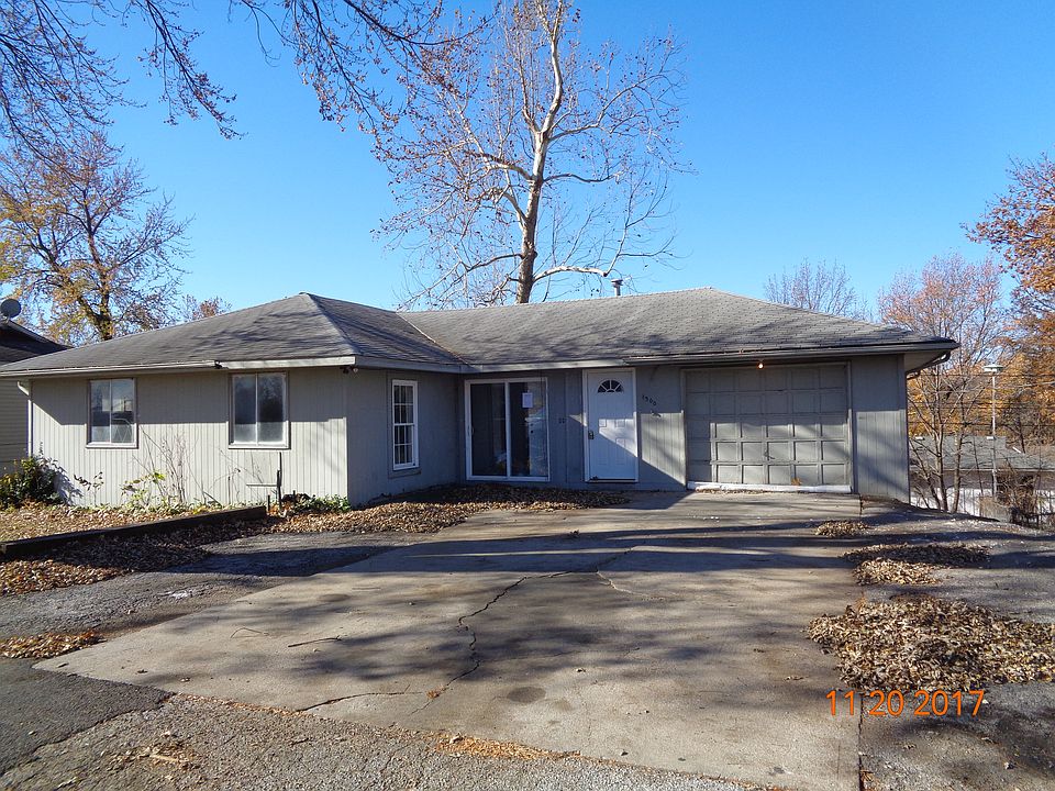 1st image of 2428 Stewart Ave