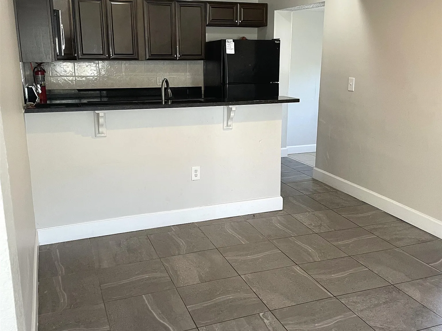 3 bed, 1.5 bath, 1700 sqft, $2,195 — Photo 3