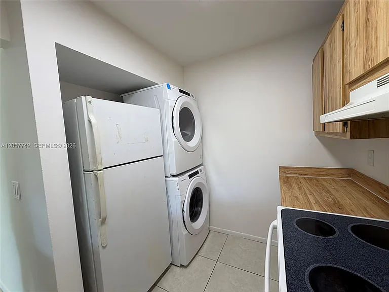 411 NW 100th Pl #201 — Photo 10