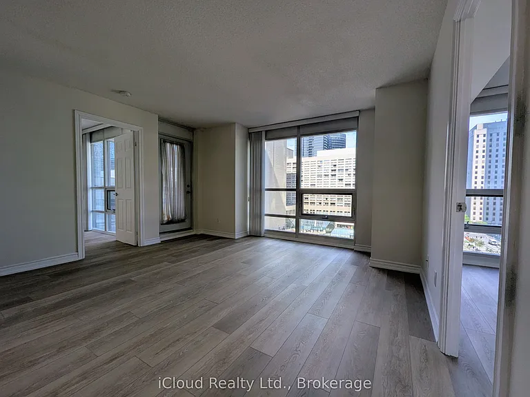 761 Bay St #702 — Photo 18