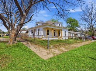 630 W 8th St, Ada, OK 74820