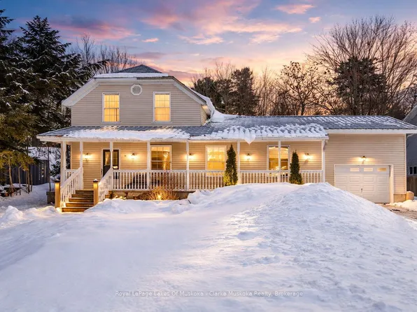 14 Glen Ave, Parry Sound, ON P2A 2B8