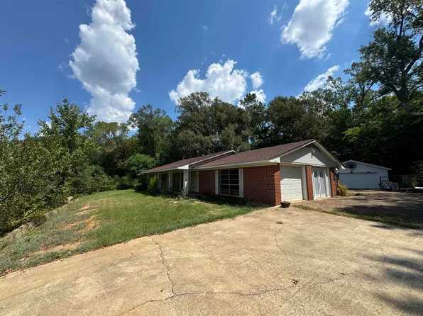631 Del Monte Place Rd, Longview, TX 75605
