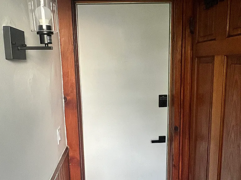 426 W Delavan Ave #UPPER — Photo 22