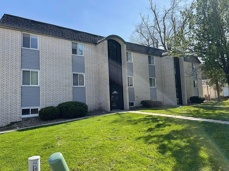 106 Floss Mar Ct #3E — Photo 1
