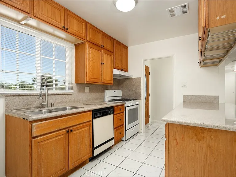 38898 Ocotillo Dr — Photo 5
