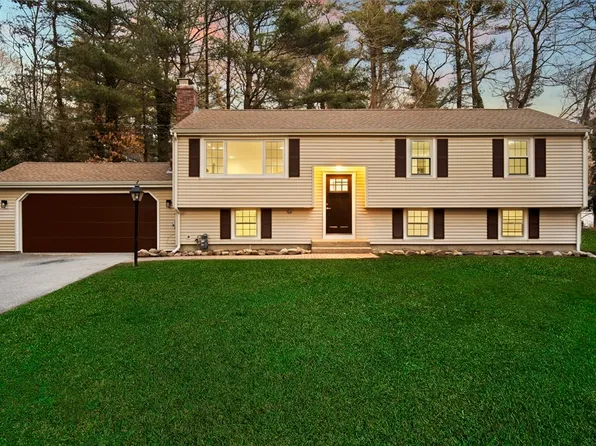 345 Plain St, Hanover, MA 02339