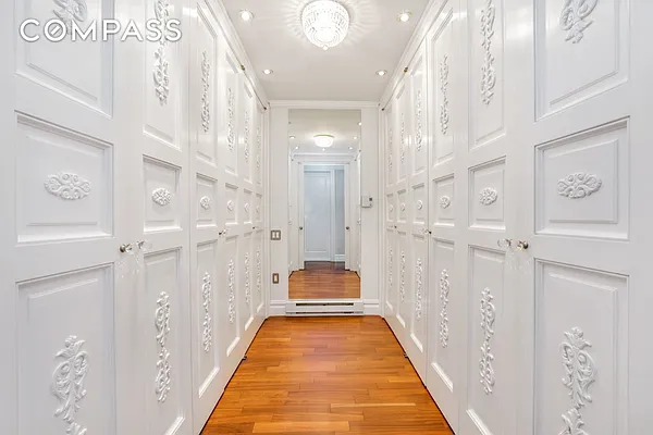 Sold by Compass | media 25