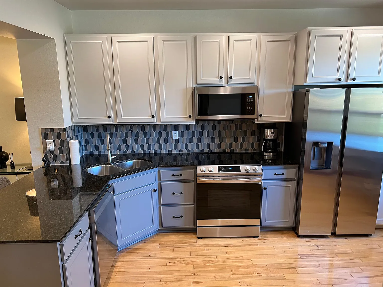 1311 Lincoln St — Photo 3