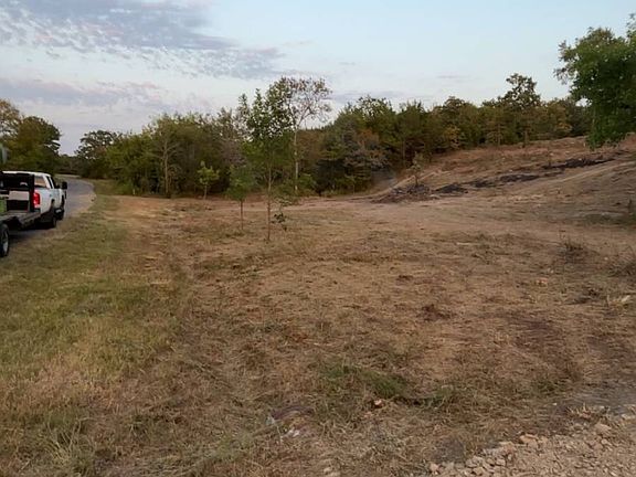 2nd image of 438755 E 1752nd Rd
