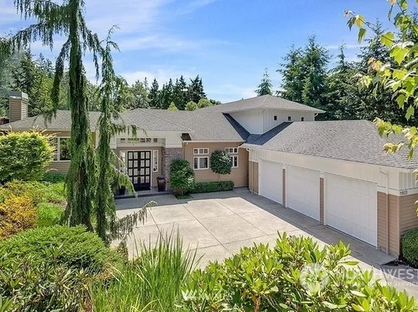 11823 NE 41st Lane, Kirkland, WA 98033