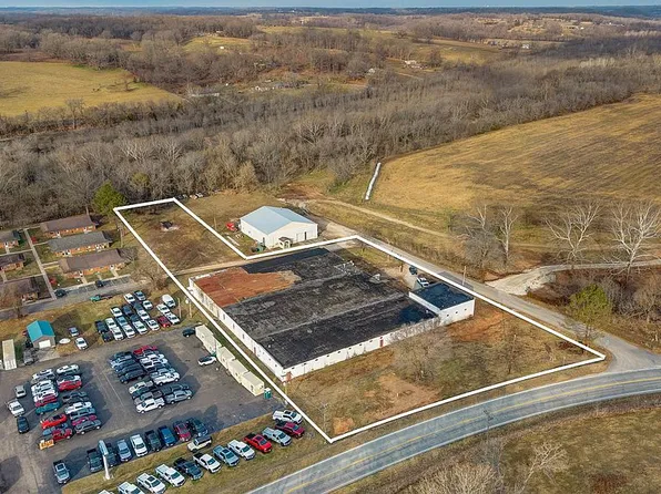 504 Airport Rd, Crane, MO 65633