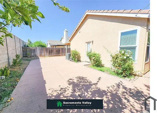 1901 Yarnell Way — Photo 27