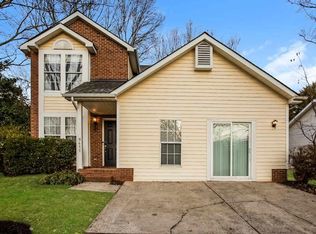9412 White Cedar Ct, Charlotte, NC 28213
