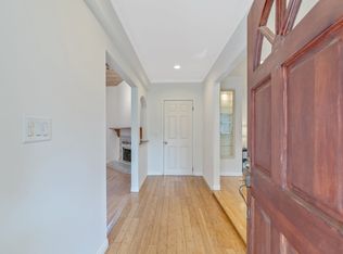 5648 1/2 Gentry Ave, Valley Village, CA 91607