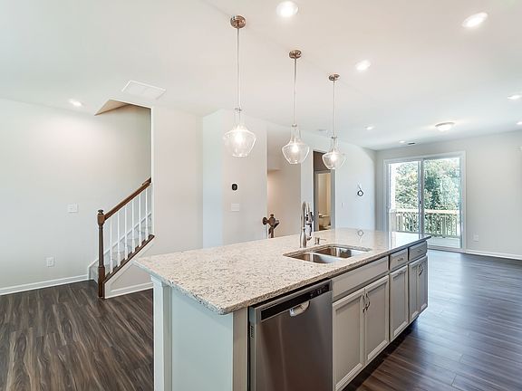 Photo representation of the Harmony plan. Colors, finishes and options will vary.